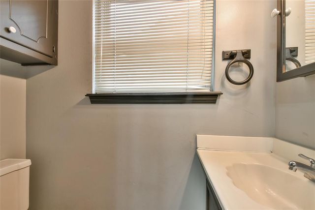 3900 Overland Drive, Del City, OK 73115