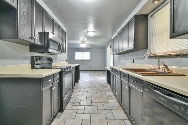 3900 Overland Drive, Del City, OK 73115