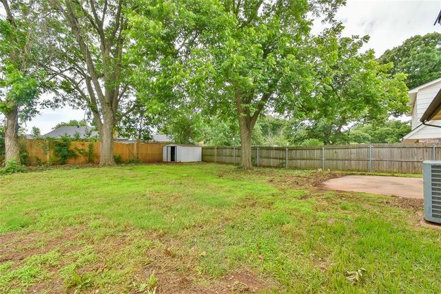 3900 Overland Drive, Del City, OK 73115