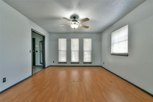 3900 Overland Drive, Del City, OK 73115