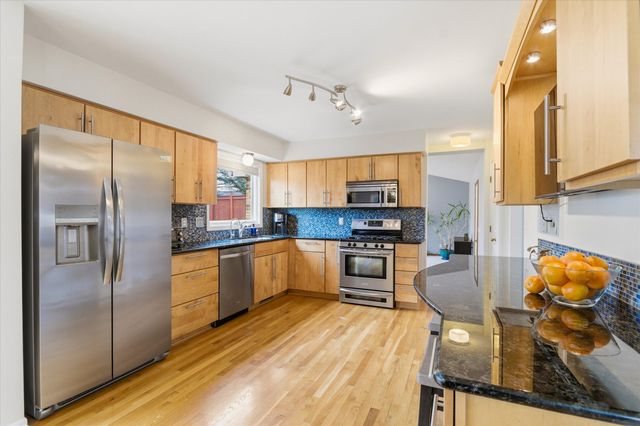 1380 S Hidden Creek Drive, Saline, MI 48176