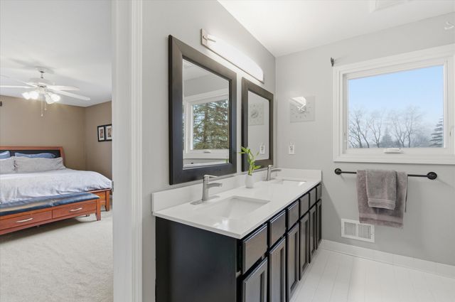 1380 S Hidden Creek Drive, Saline, MI 48176