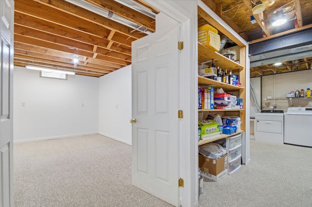 1380 S Hidden Creek Drive, Saline, MI 48176