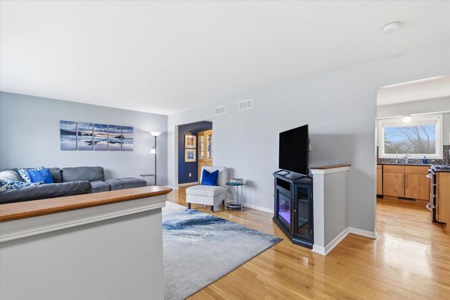 1380 S Hidden Creek Drive, Saline, MI 48176