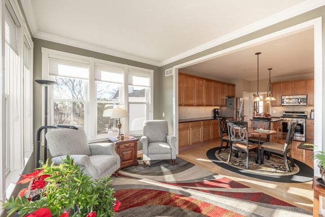 2737 Winton Court, Dundee, IL 60118