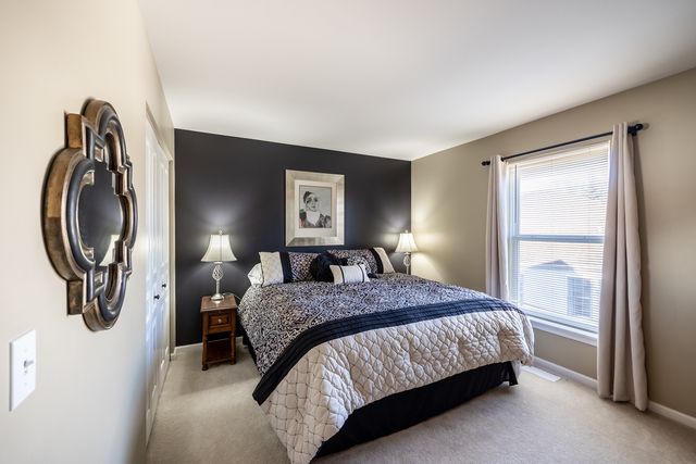 2737 Winton Court, Dundee, IL 60118