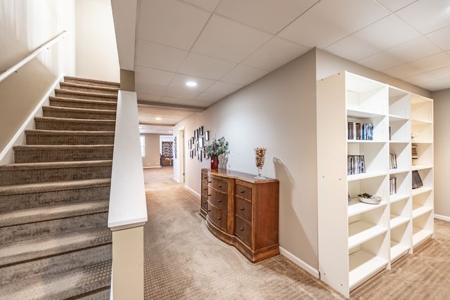 2737 Winton Court, Dundee, IL 60118