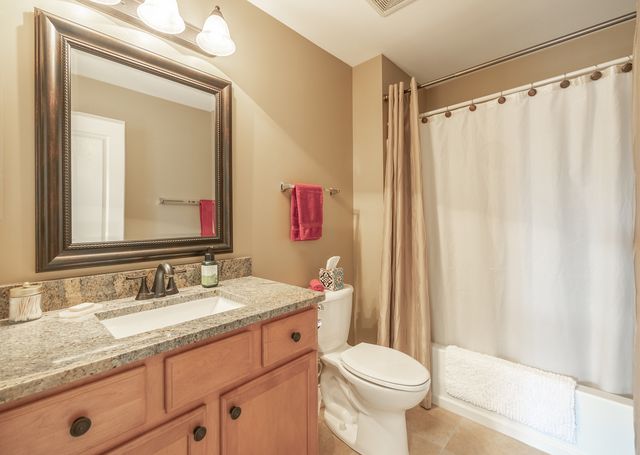 2737 Winton Court, Dundee, IL 60118