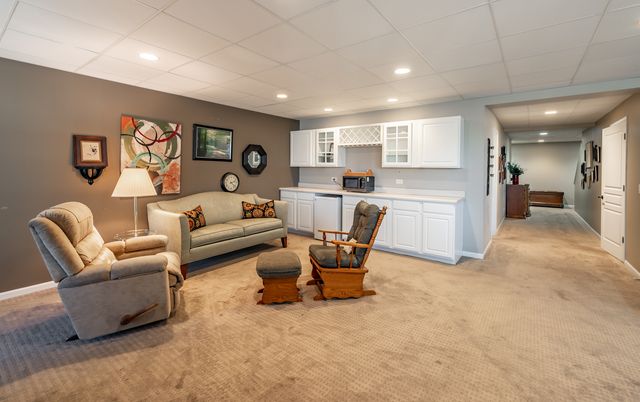 2737 Winton Court, Dundee, IL 60118