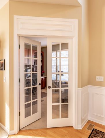 2737 Winton Court, Dundee, IL 60118