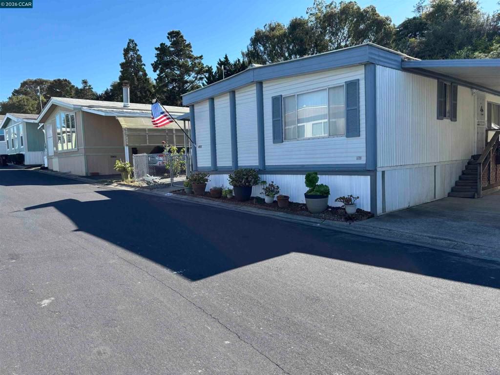 Image 2 of property listing at 16401 San Pablo Ave, San Pablo, CA 94806
