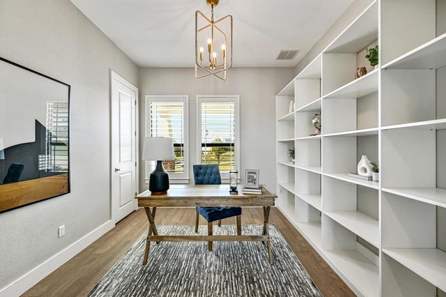 105 Willow Hill DR, Georgetown, TX 78633