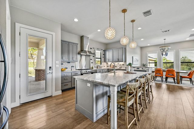 105 Willow Hill DR, Georgetown, TX 78633