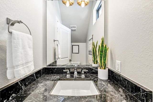 105 Willow Hill DR, Georgetown, TX 78633