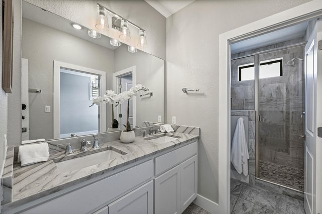 105 Willow Hill DR, Georgetown, TX 78633