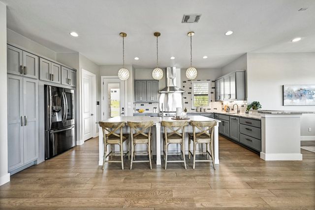 105 Willow Hill DR, Georgetown, TX 78633