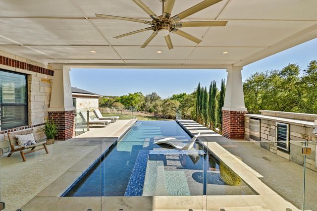 105 Willow Hill DR, Georgetown, TX 78633