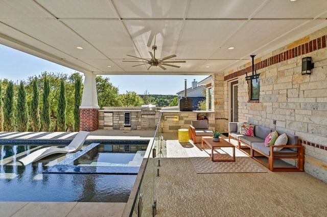 105 Willow Hill DR, Georgetown, TX 78633