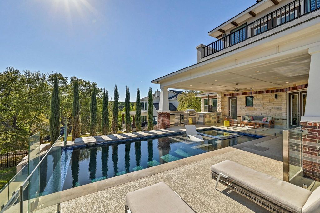 105 Willow Hill DR, Georgetown, TX 78633