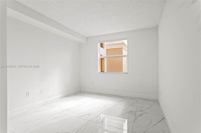 17100 N Bay Rd 1712, Sunny Isles Beach, FL 33160