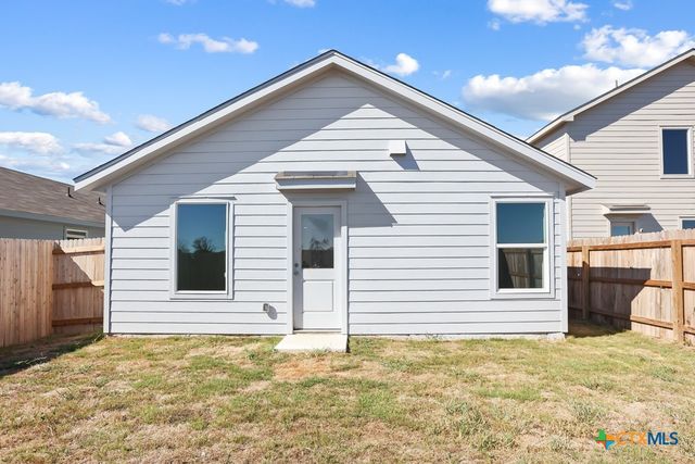 316 Alligator Creek, Seguin, TX 78155