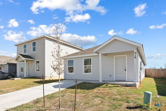 316 Alligator Creek, Seguin, TX 78155