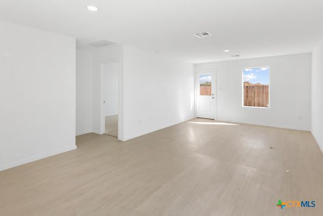 316 Alligator Creek, Seguin, TX 78155