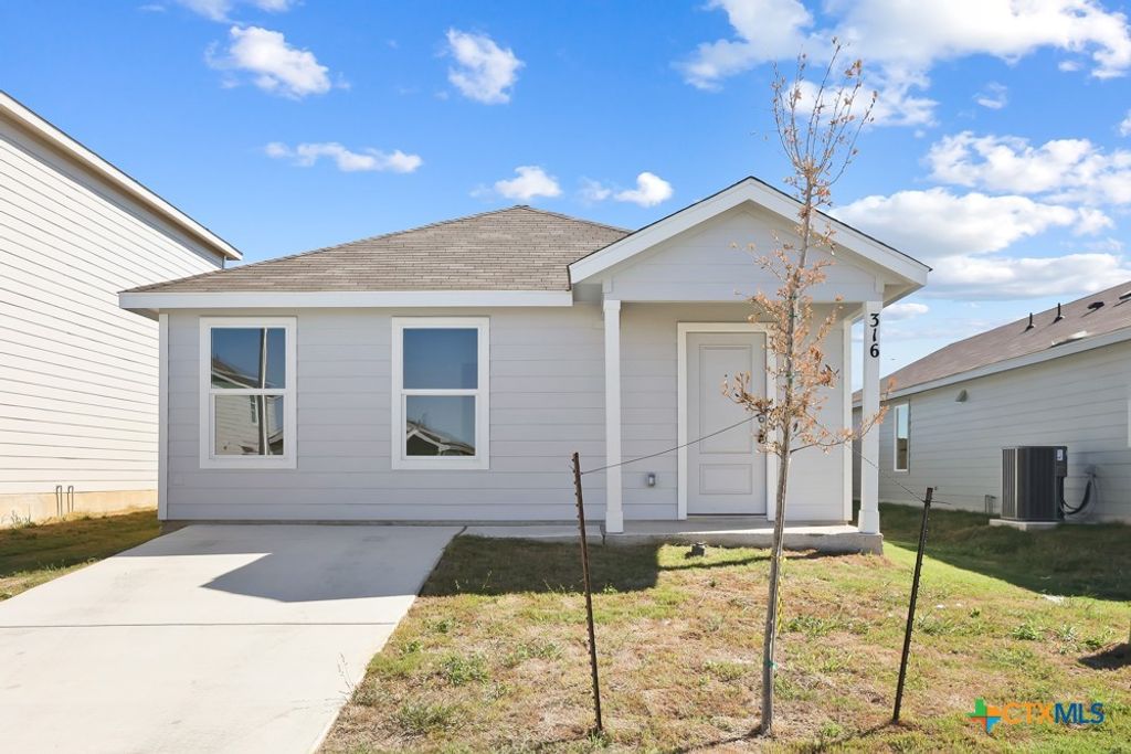 316 Alligator Creek, Seguin, TX 78155