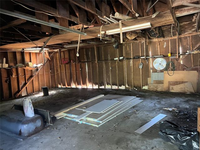 10338 Wiggins Street, Houston, TX 77029