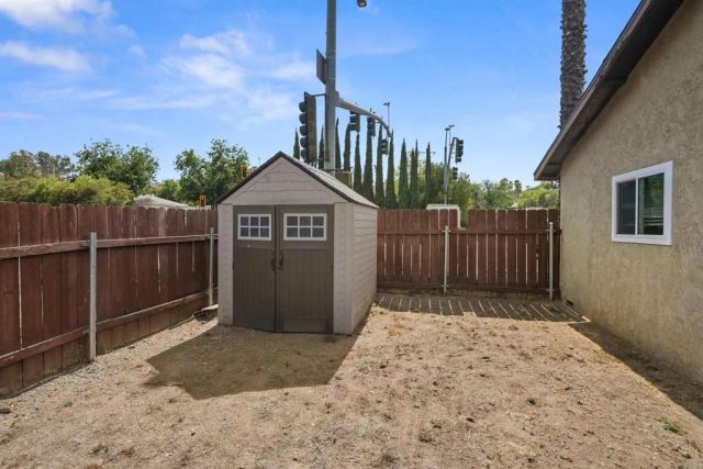 8809 Los Coches Rd, Lakeside, CA 92040