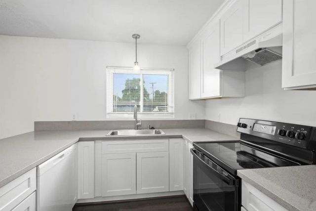 8809 Los Coches Rd, Lakeside, CA 92040