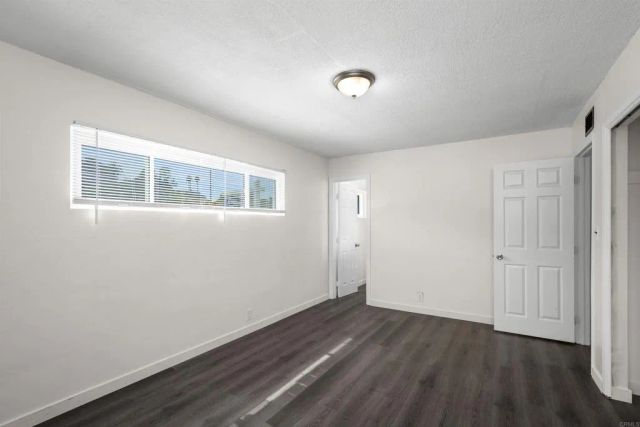 8809 Los Coches Rd, Lakeside, CA 92040