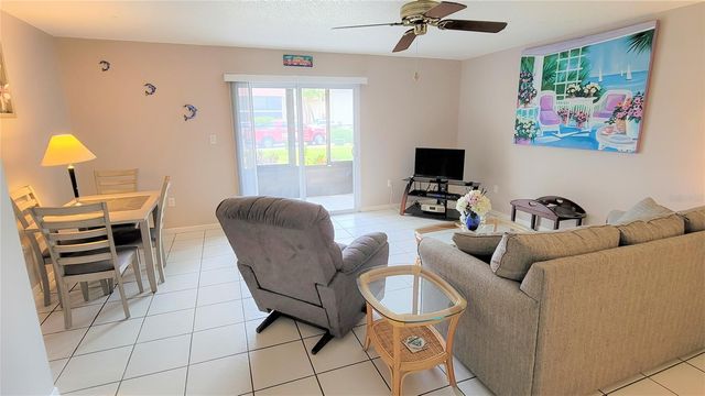2727 75TH ST W 7A2, Bradenton, FL 34209