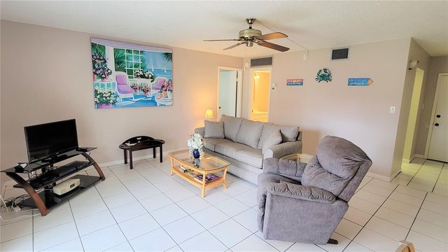 2727 75TH ST W 7A2, Bradenton, FL 34209