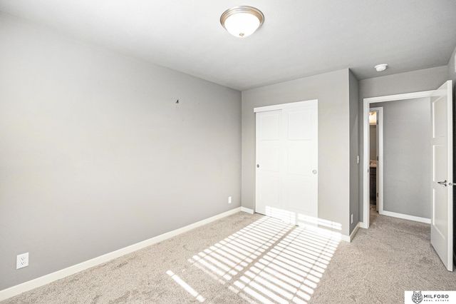 7914 N 113th Avenue, Omaha, NE 68142