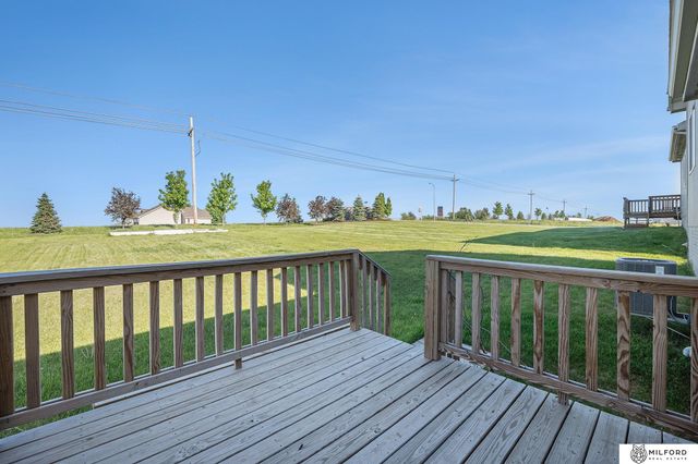 7914 N 113th Avenue, Omaha, NE 68142