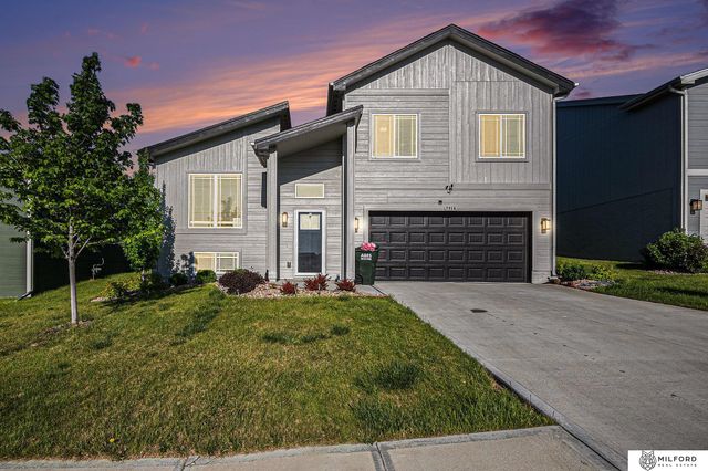 7914 N 113th Avenue, Omaha, NE 68142