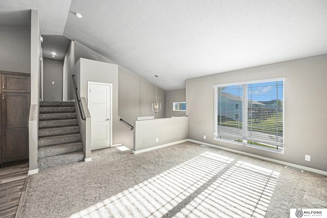 7914 N 113th Avenue, Omaha, NE 68142