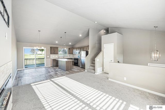 7914 N 113th Avenue, Omaha, NE 68142