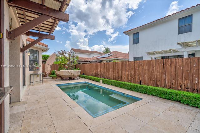 1016 NW 99th Passage 1016, Miami, FL 33172