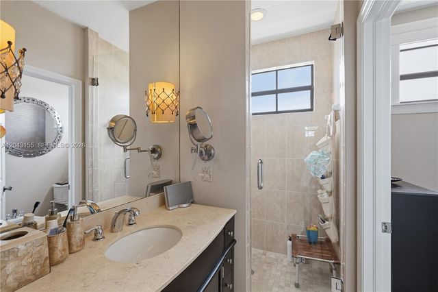1016 NW 99th Passage 1016, Miami, FL 33172