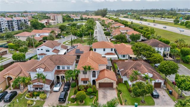 1016 NW 99th Passage 1016, Miami, FL 33172