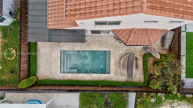 1016 NW 99th Passage 1016, Miami, FL 33172