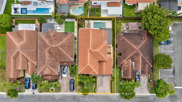 1016 NW 99th Passage 1016, Miami, FL 33172