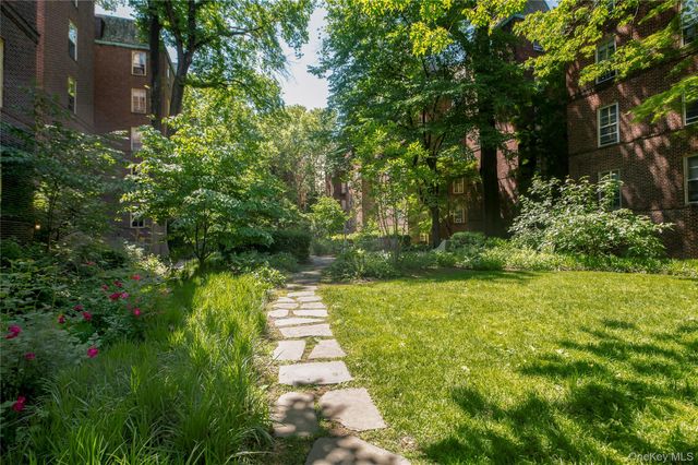34-22 81 Street 42, Jackson Heights, NY 11372