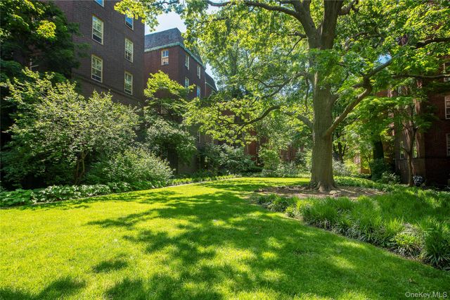 34-22 81 Street 42, Jackson Heights, NY 11372