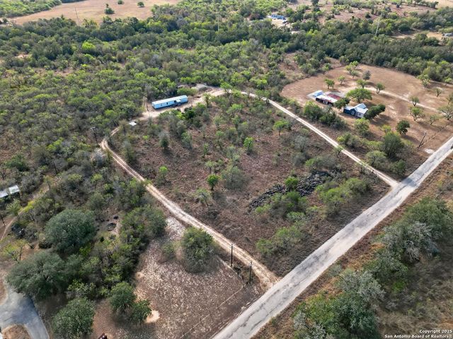 845 Campobella, Kingsbury, TX 78638