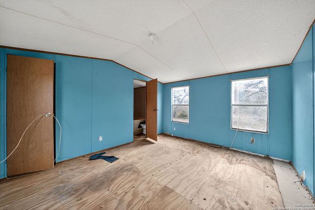 845 Campobella, Kingsbury, TX 78638