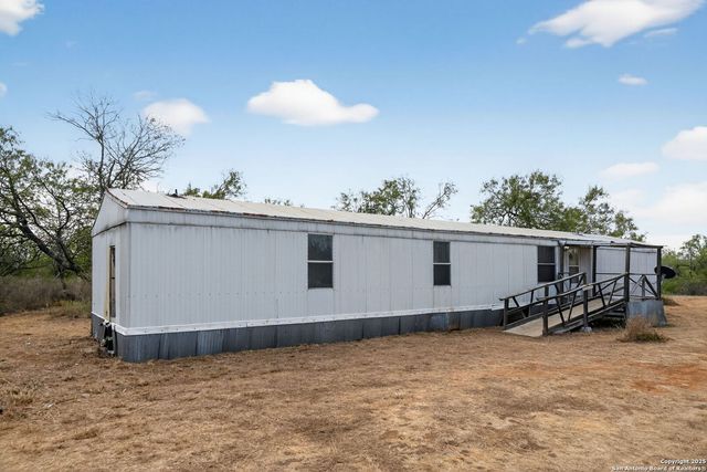 845 Campobella, Kingsbury, TX 78638