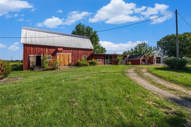 7350 Sanford Road, Howell, MI 48855